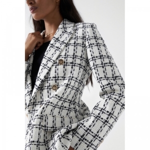  011  